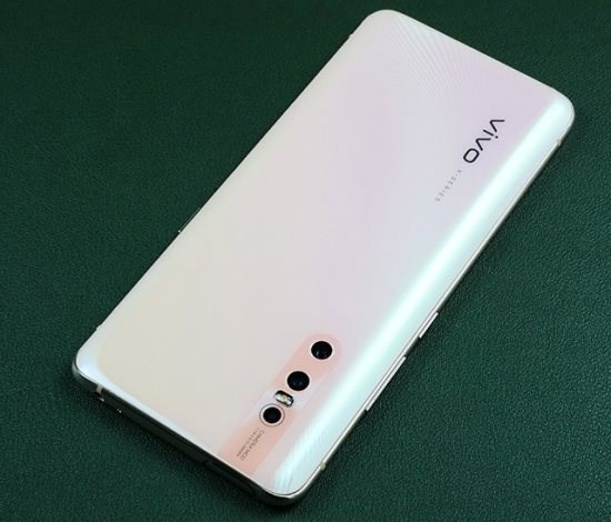 vivo x27蘇寧開啟預售:預定送智能手環,碎屏寶,6期免息