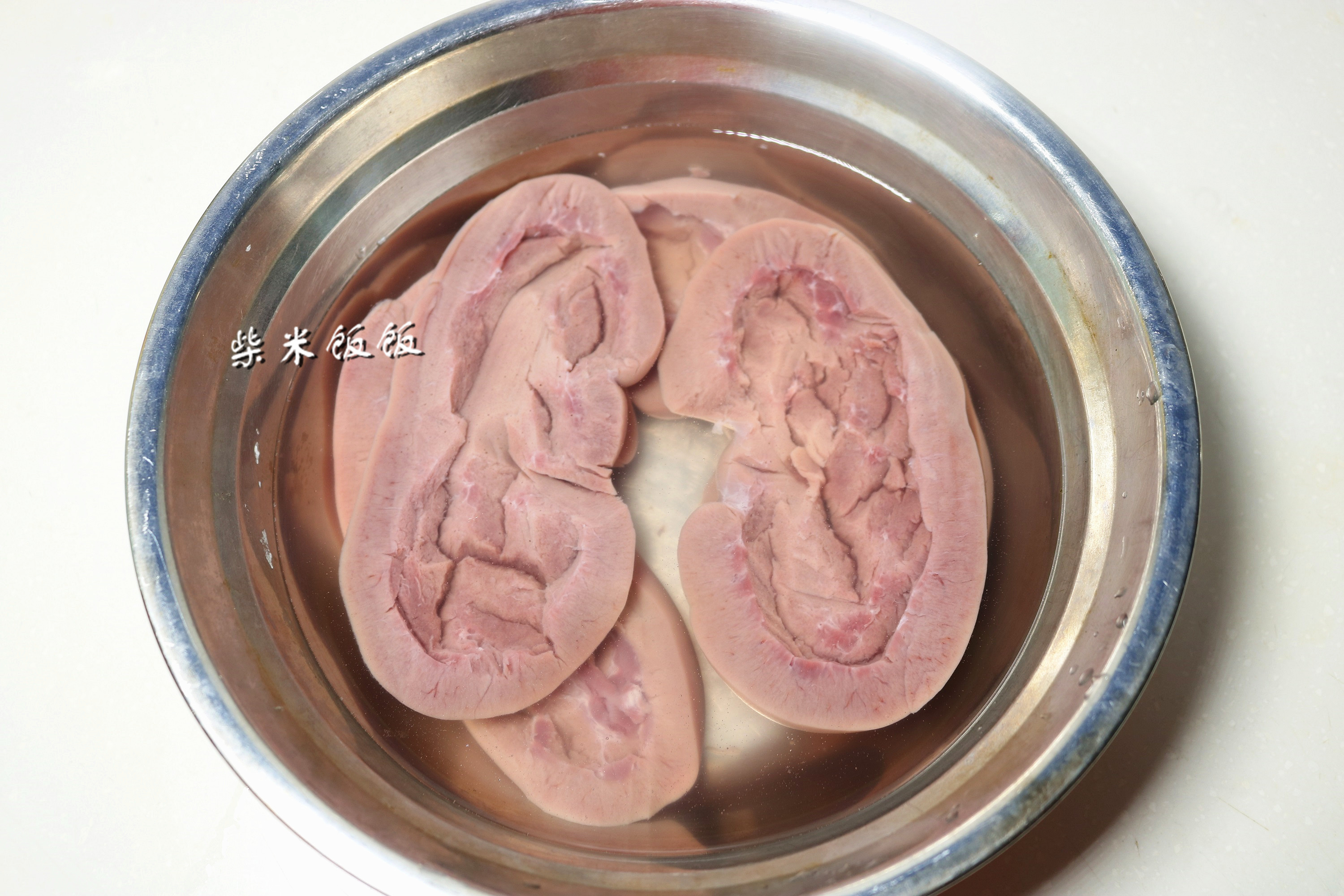 豬腰子這樣處理沒有腥騷味加入這兩種食材更鮮香