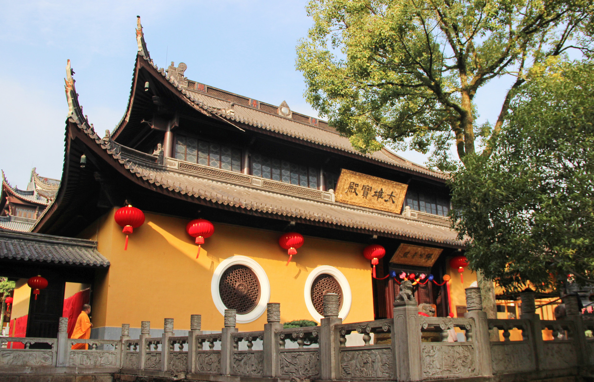 原创弥勒佛的道场在宁波这座寺庙已有1700多年成旅游胜地