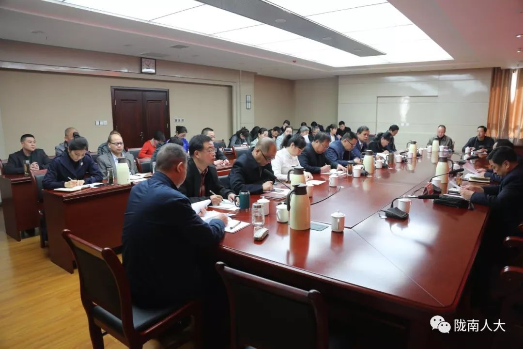 冉富强强调,要发挥机关工会职能,为职工办好福利;要