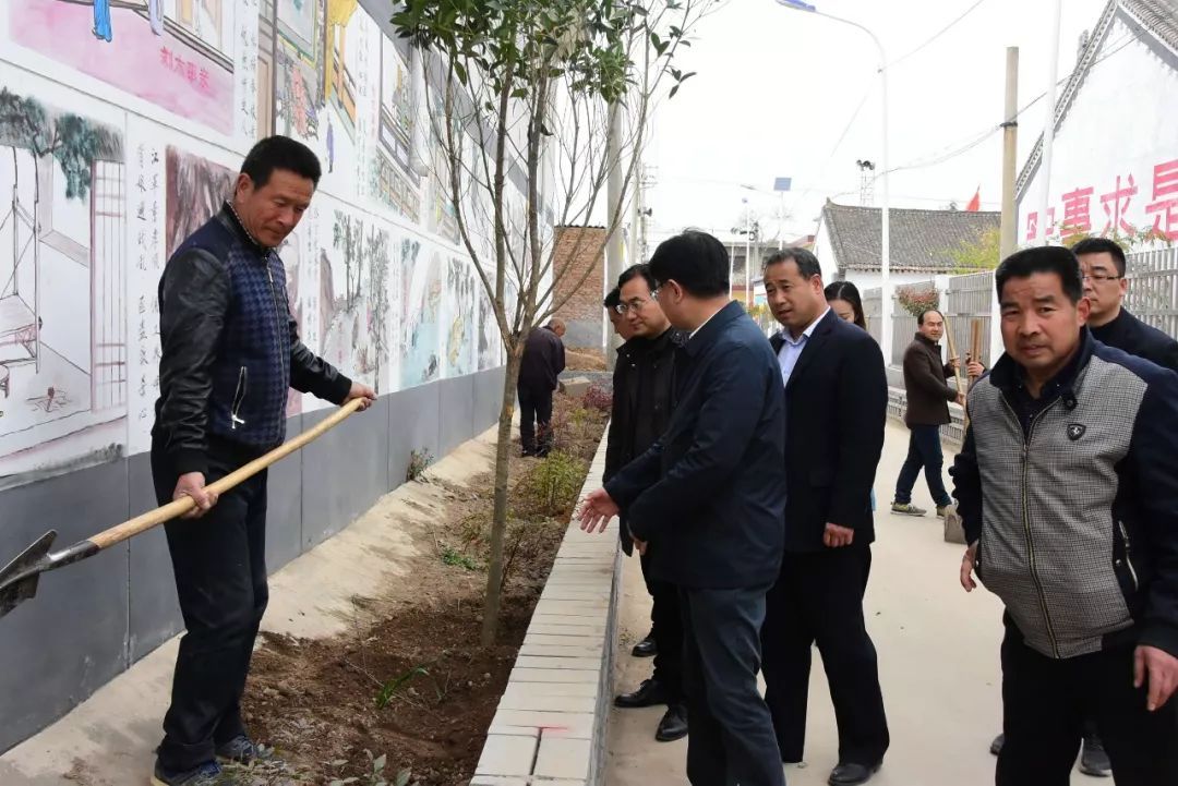 鄠邑區區委書記範九利赴五竹街道,甘河鎮督導農村人居環境提升及春季