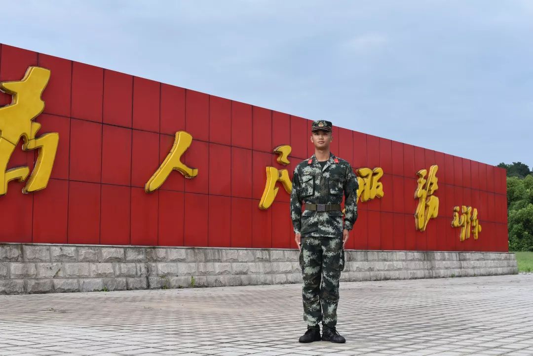 我来到了位于太湖之滨的原中国人民武装警察部队8720部队的驻地,我