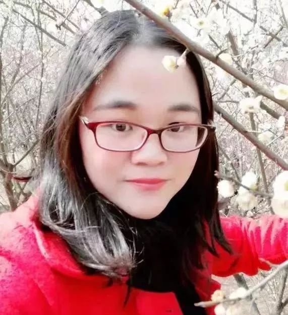 黄婷老师图片