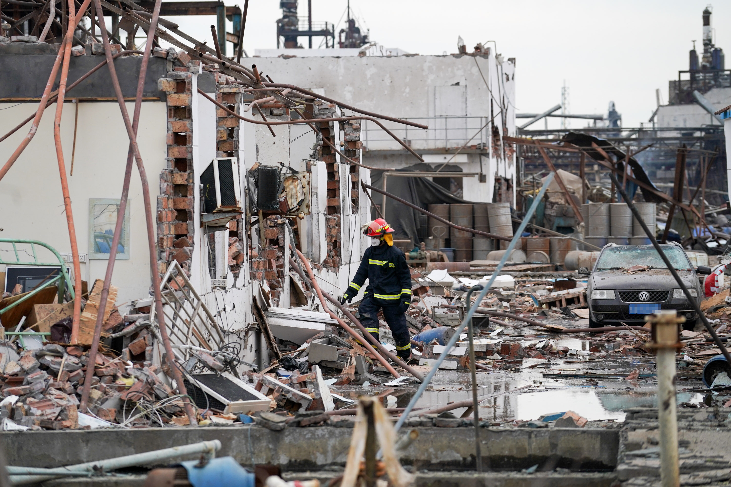 响水天嘉宜公司爆炸事故死亡人数上升至64人