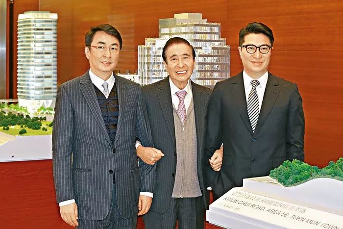 91岁亚洲股神李兆基宣布退休!5000亿商业帝国交棒两个儿子