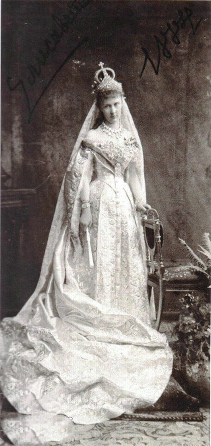 叶卡捷琳娜二世军装图片