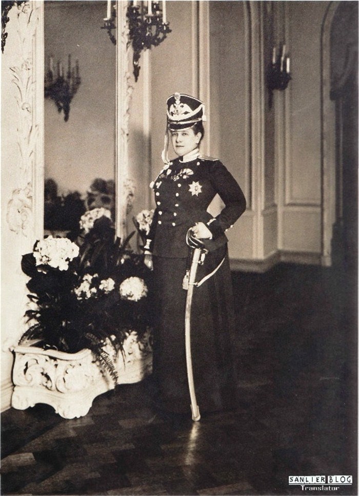 叶卡捷琳娜二世军装图片