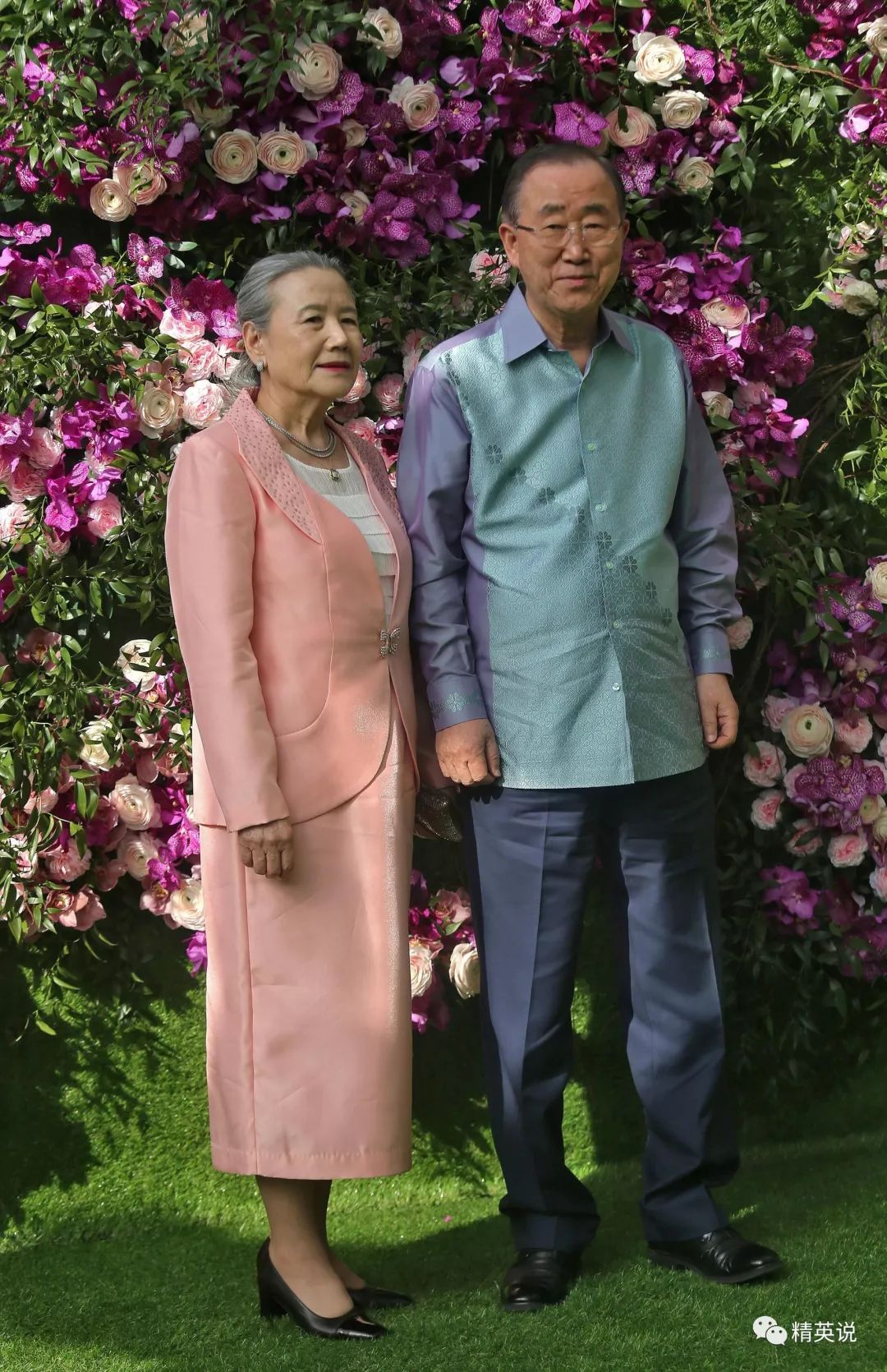 还有前联合国秘书长潘基文和他的妻子yoo soon