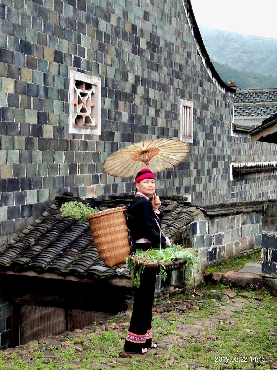 半月里畲族风情图片