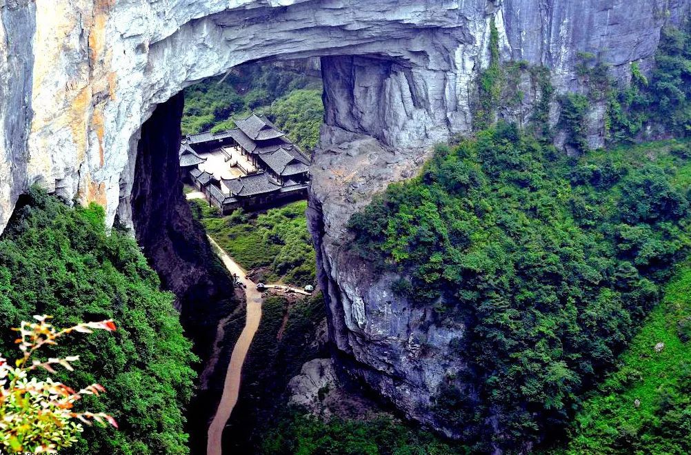 武隆天坑九99地址:重慶市南岸區南山風景區內中國有幾個看夜景的好