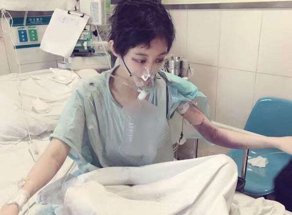 26岁女明星癌症去世图片