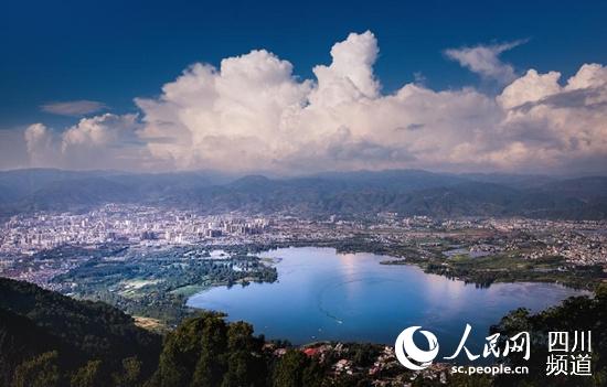 陽春三月,走進四川省涼山州首府西昌市的