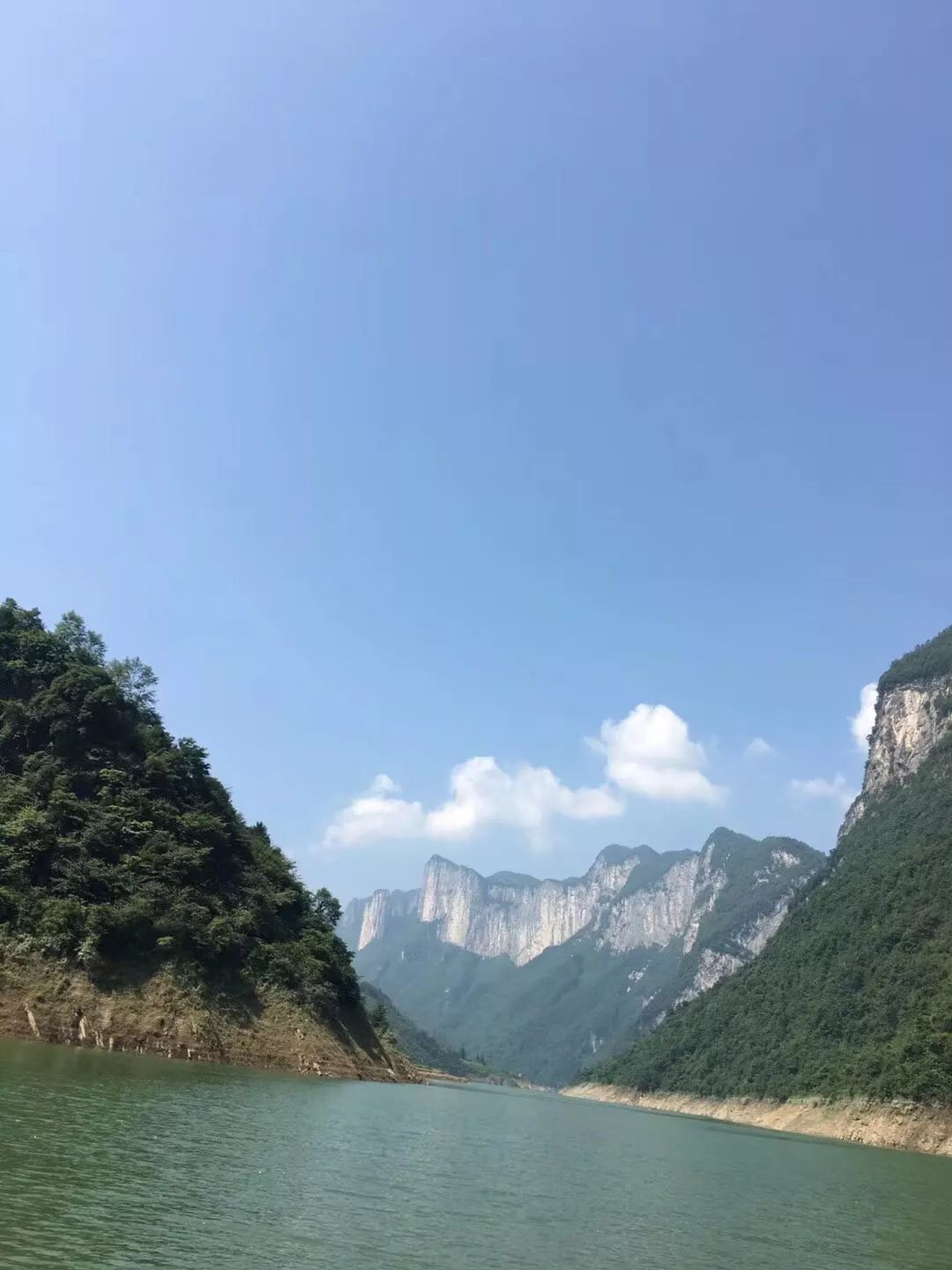 暗河接飛瀑,天坑配地縫,一起體驗