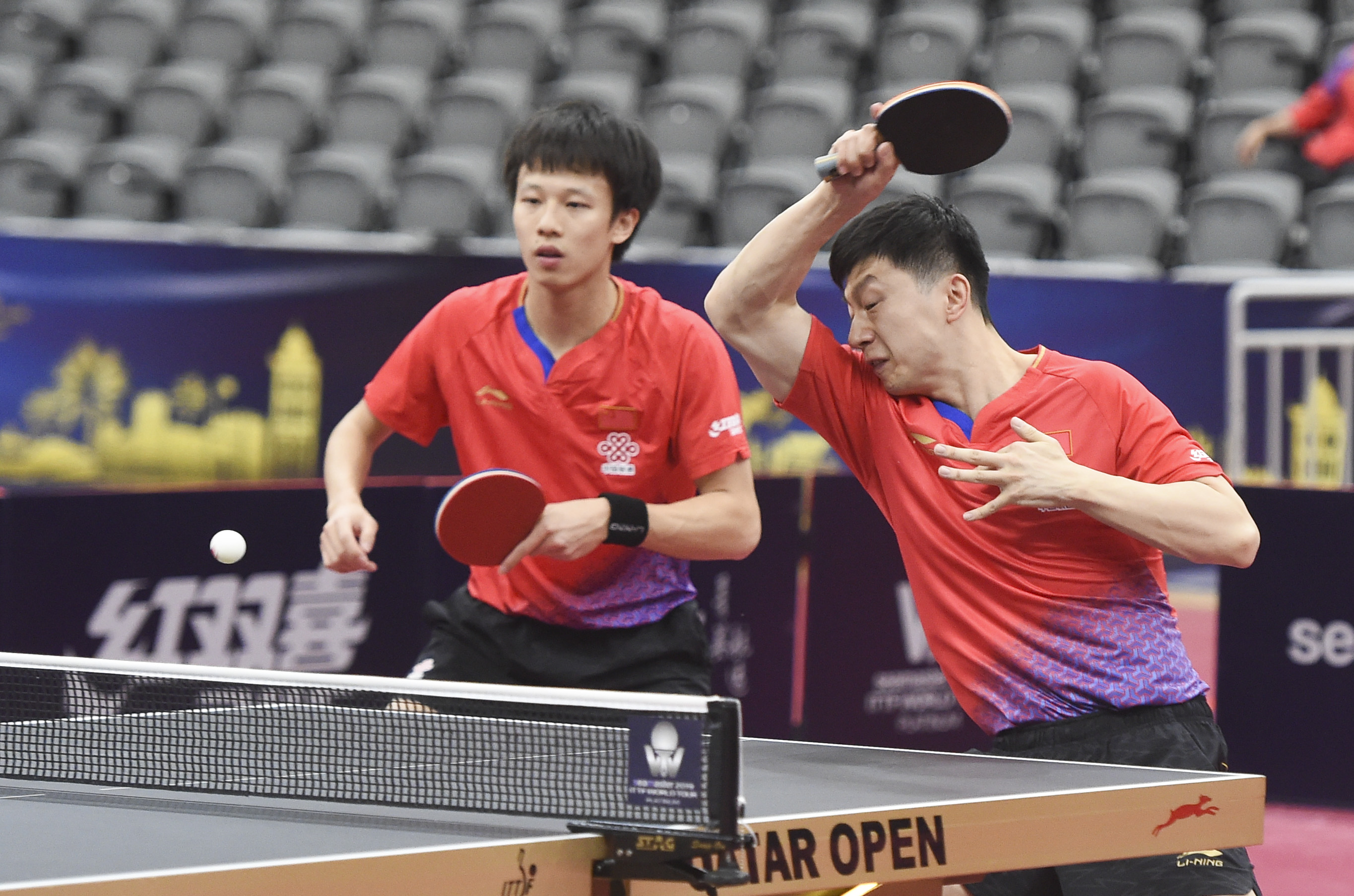 当日,在2019年国际乒联世界巡回赛卡塔尔公开赛男双首轮比赛中,中国