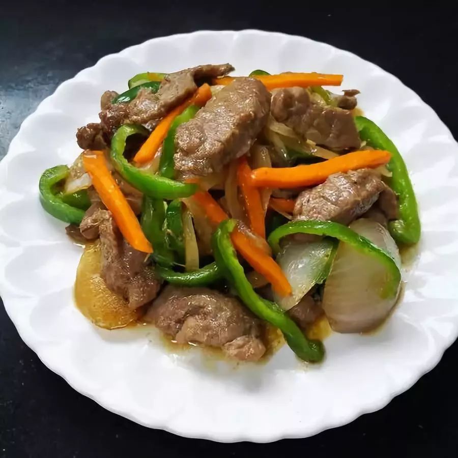 家常牛肉菜譜洋蔥炒牛柳簡單美味的肉菜菜譜