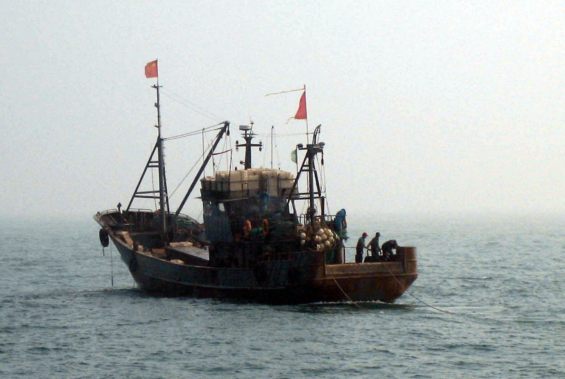 18米小型拖网渔船图片