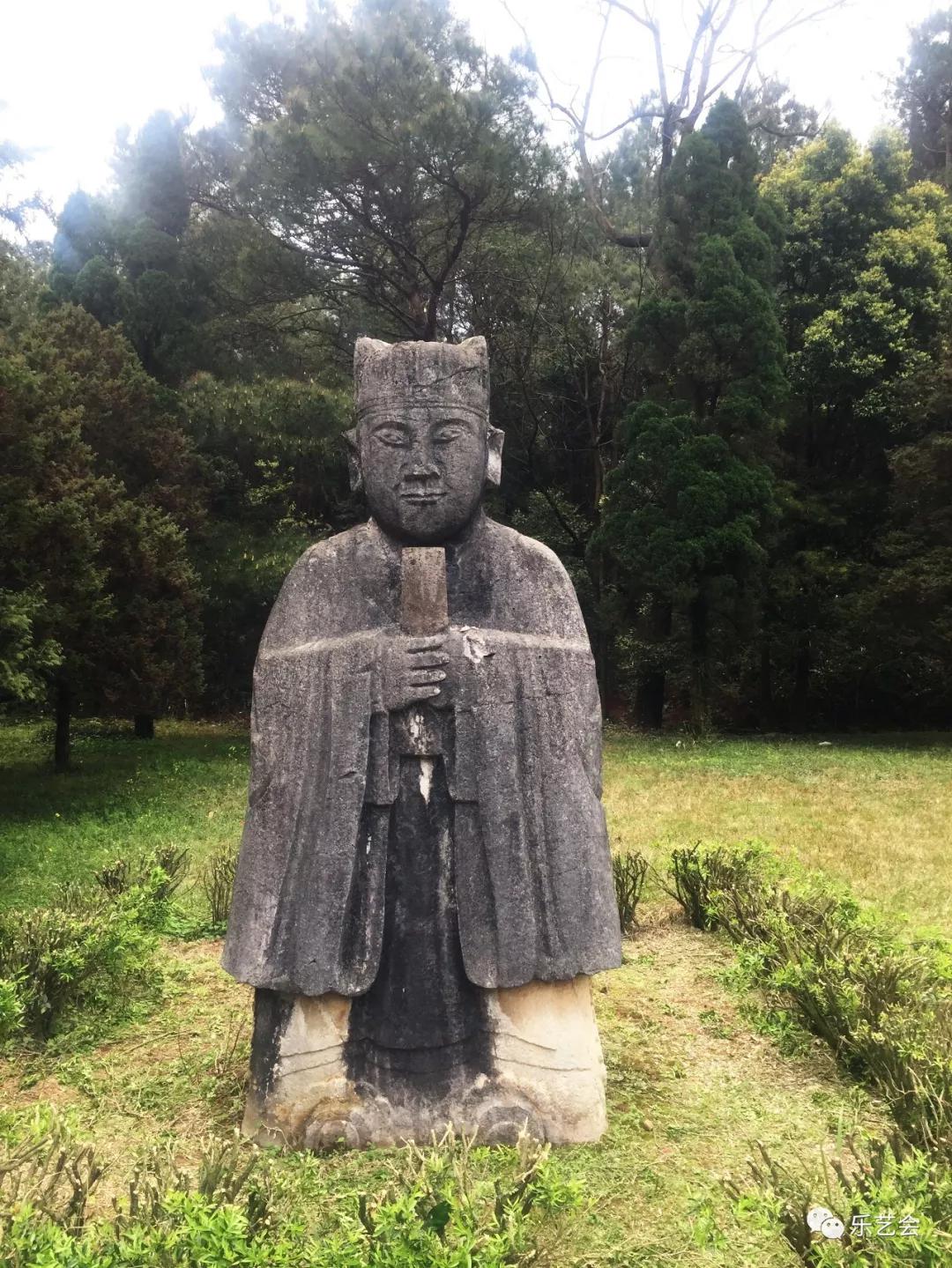 潘宁分享:桂林靖江王朱氏后裔庄简王陵前祭祖大典