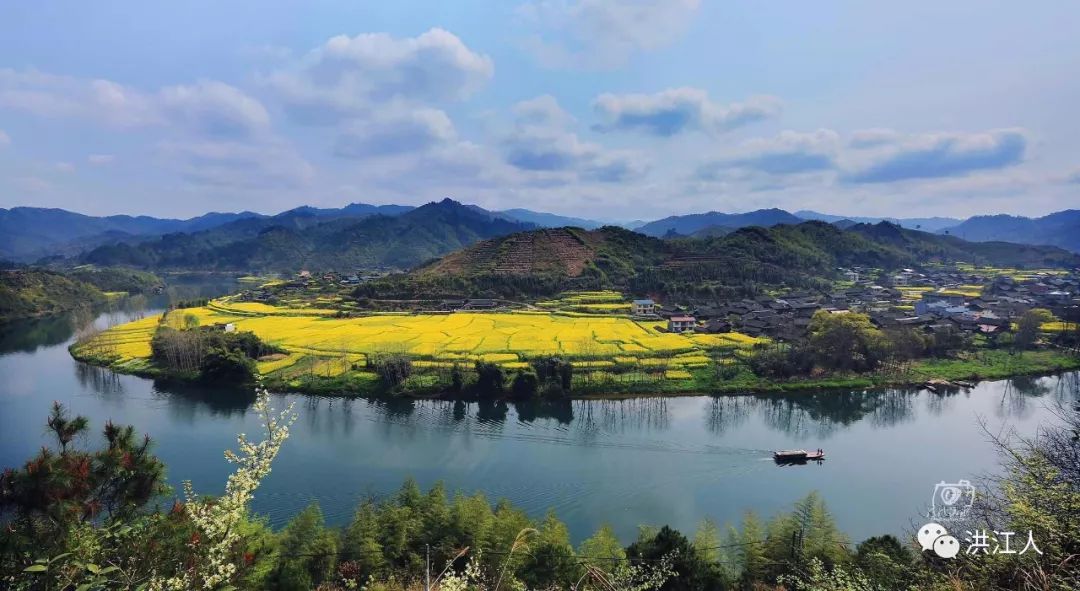 巫水河从家门口蜿蜒北去二十里,在洪江注入沅水.