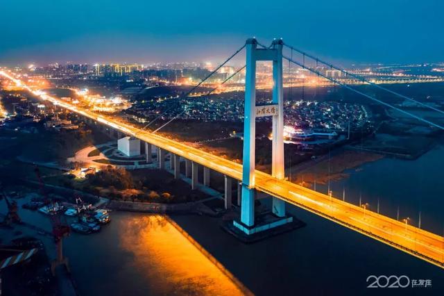 江陰大橋-流光溢彩的夜景