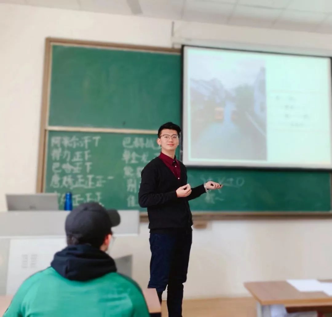 中国石油大学实习地点袁鑫宇国际教育学院3月4日,跟随公司几个同事一