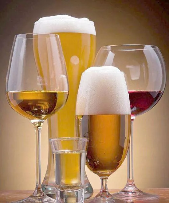 白酒,啤酒,葡萄酒,哪一种酒最伤肝?别乱猜,答案就在这里