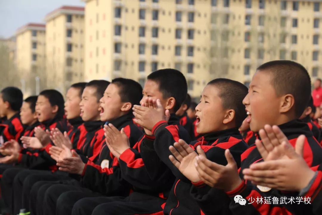 新聞爭做時代新人延魯武校隆重召開全國十佳孝賢勵志報告會