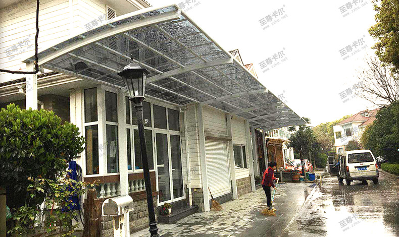 用車棚材料規格搭建的別墅門口雨棚圖片案例,效果超級棒