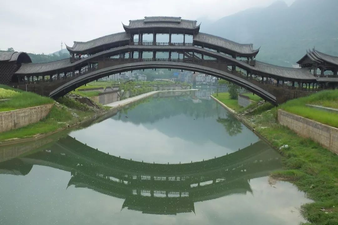 黔江风雨廊桥图片