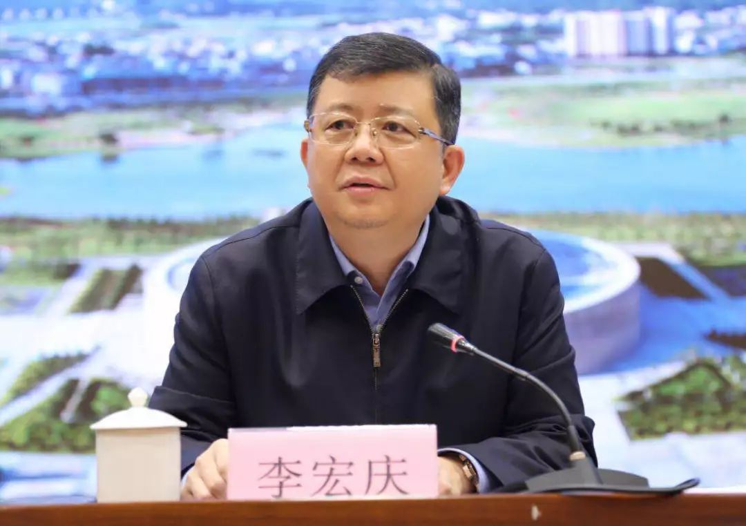 3月28日,贺州市委书记李宏庆在全市解放思想 全力东融动员大会上撂
