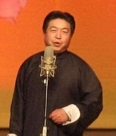 他是京城相声教师爷,七十岁大寿堪称相声界多年未见之盛典