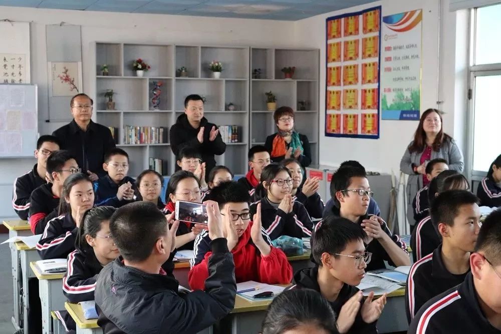 涿州实验中学迎接 全国班主任培训基地挂牌仪式