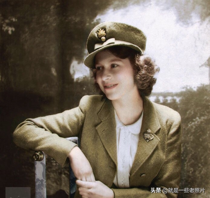 二战时期英国女性服装图片