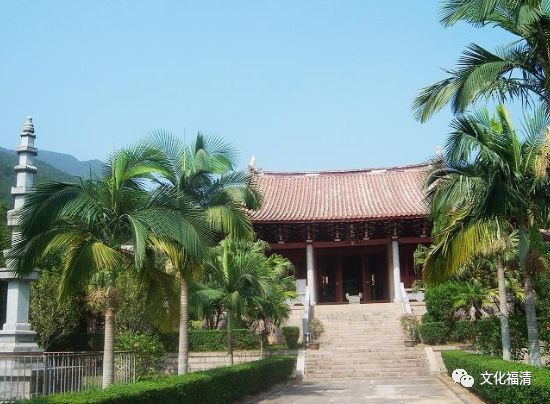 黃檗寺又名萬福寺,位於福建福清漁溪鎮西北的黃檗山上,以盛產黃檗木而