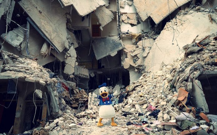 废弃迪士尼乐园停尸房图片