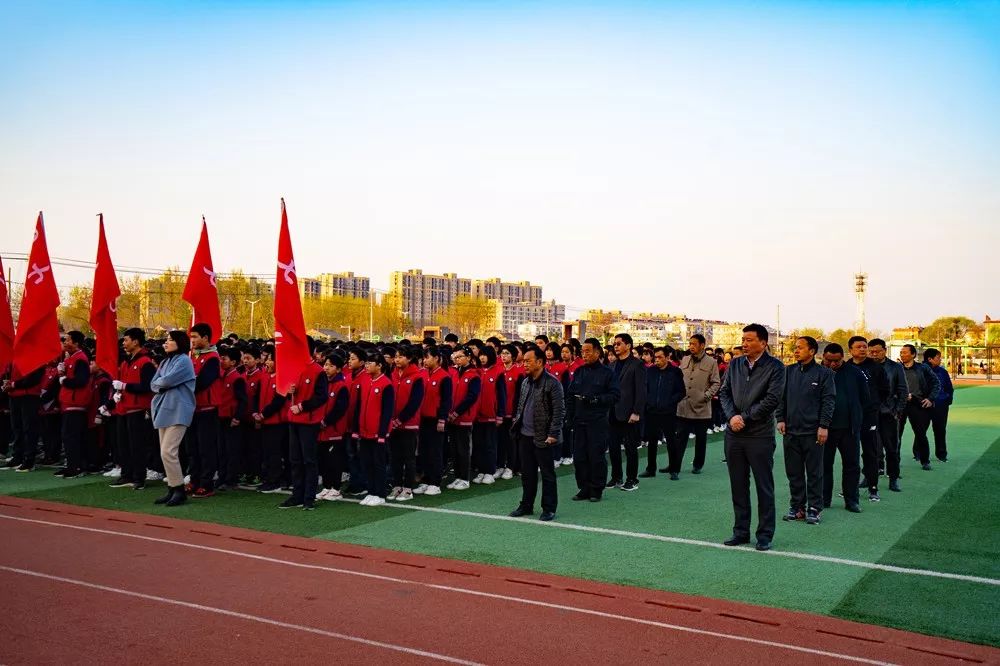 【安全工作】泗县二中举行拒绝校园欺凌,共建和谐校园集体签名活动