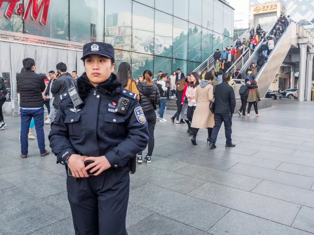 渠立萌多年来奋战在基层一线,牢记使命责任,主动克服困难,工作勤恳,不