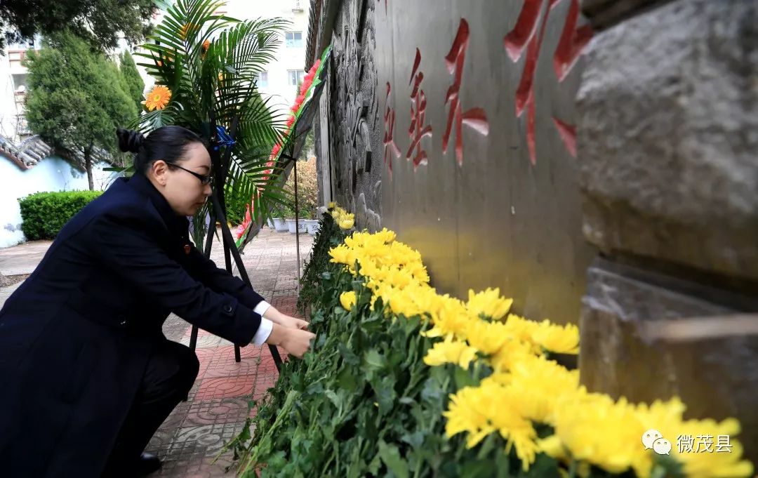 清明追思英烈傳遞文明祭祀新風