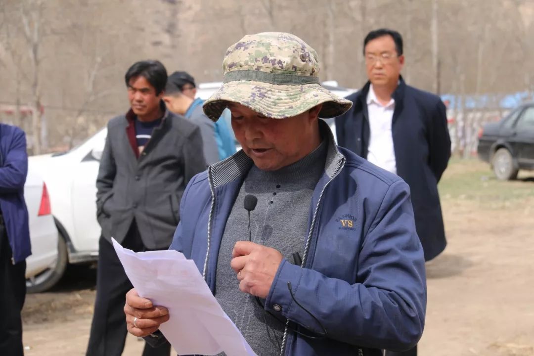 (區鄉人大代表,黨員代表,村幹部代表交流發言)