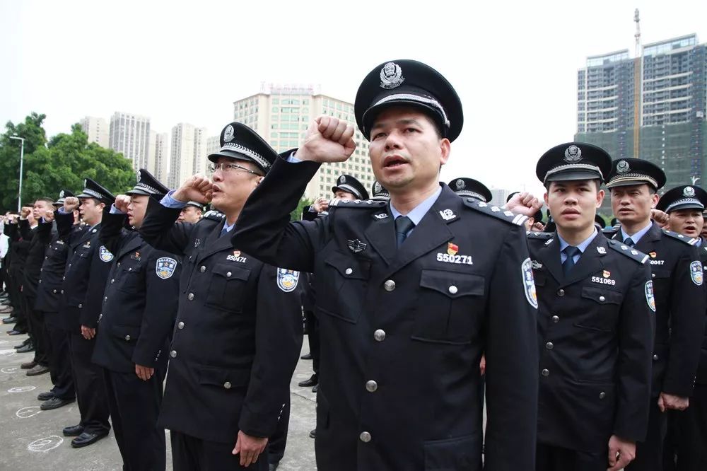 扫黑除恶贵港市各地举行扫黑除恶专项斗争誓师大会