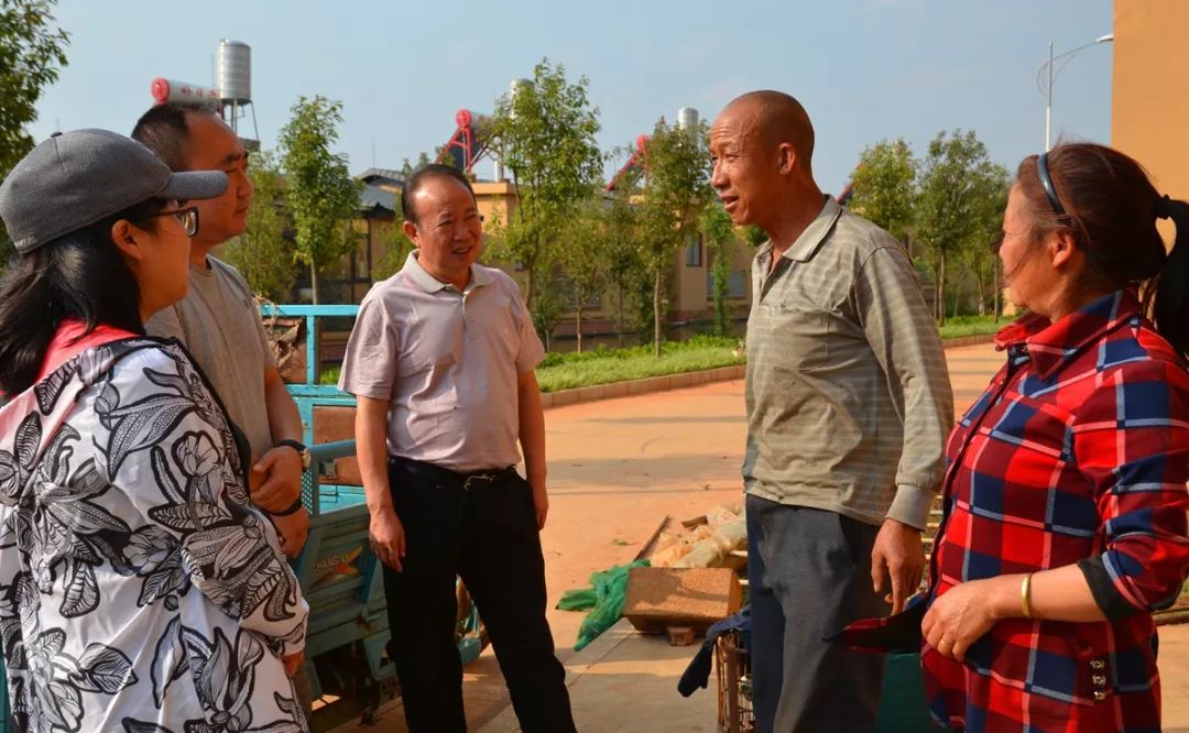 王家林到午街铺镇调研易地扶贫搬迁群众生产生活情况