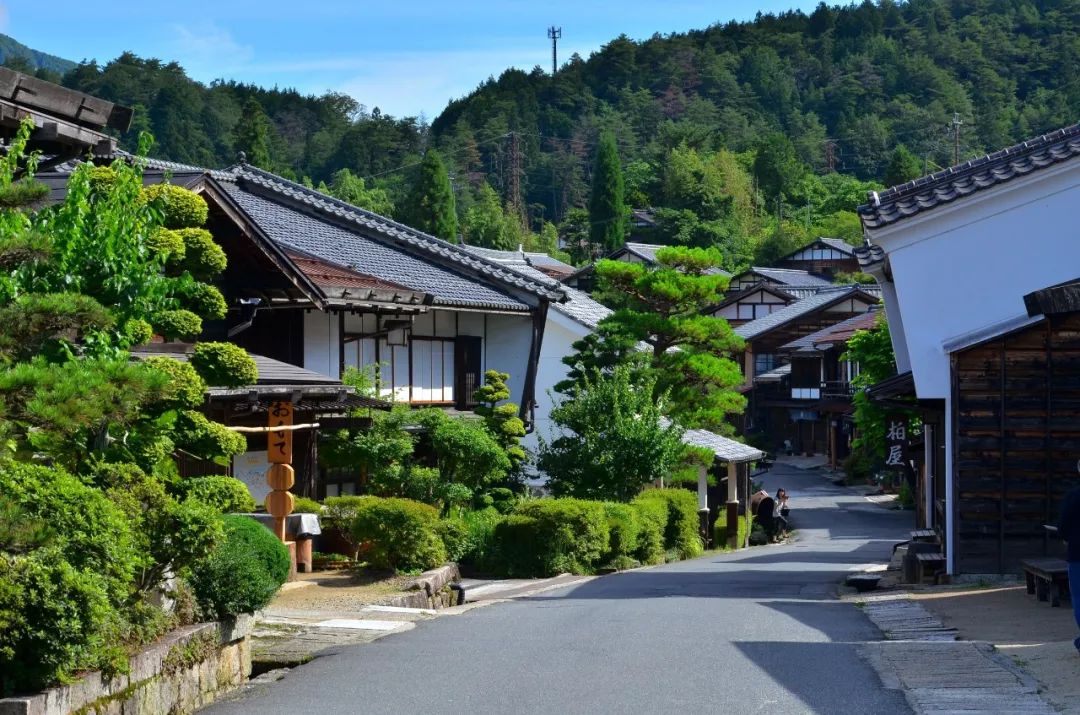 日本乡村小镇风景图片