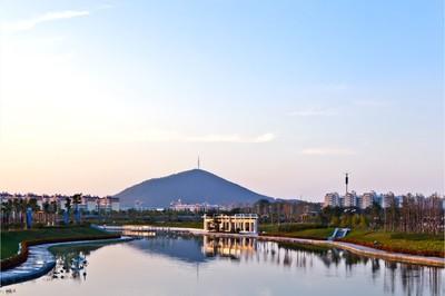 獨山森林公園,是距離南陽市區最近的省級森林公園,被譽為南陽的