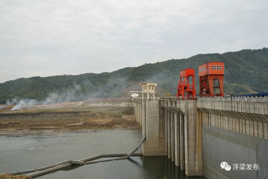 景德镇浯溪口水利枢纽工程通过一期48米下闸蓄水验收