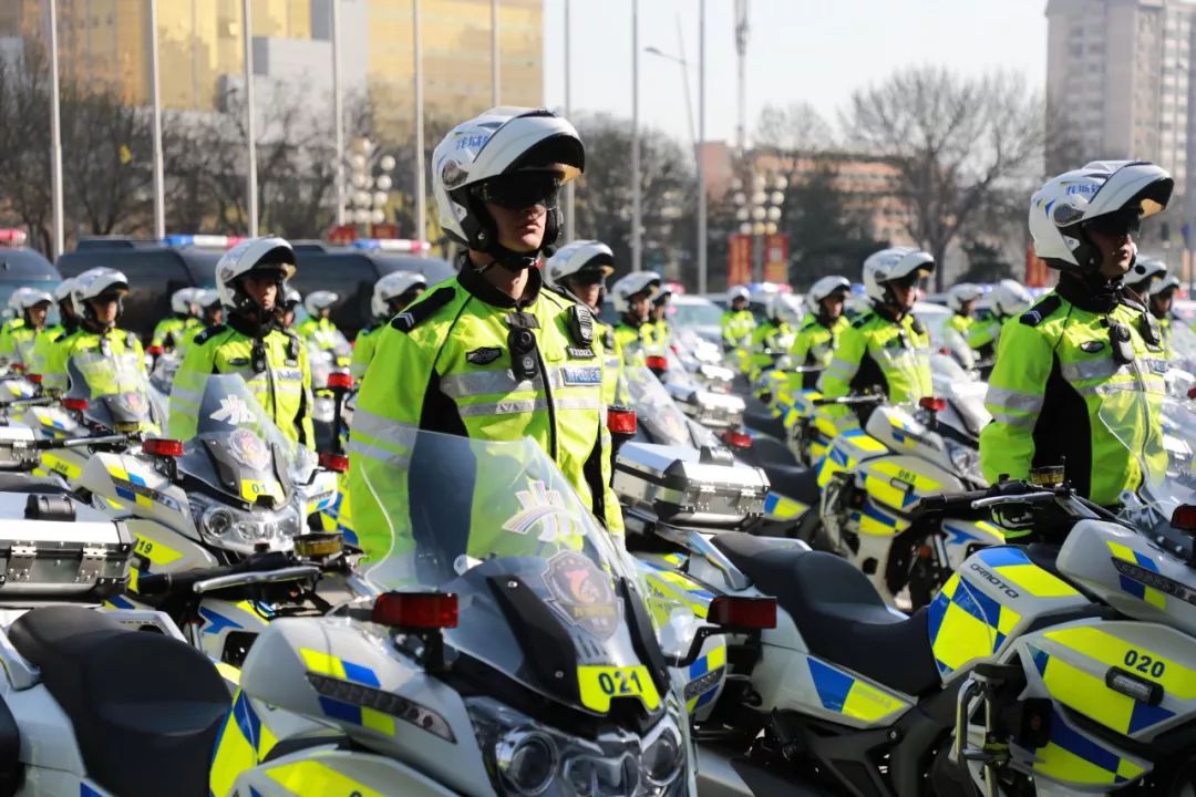 太原骑警图片