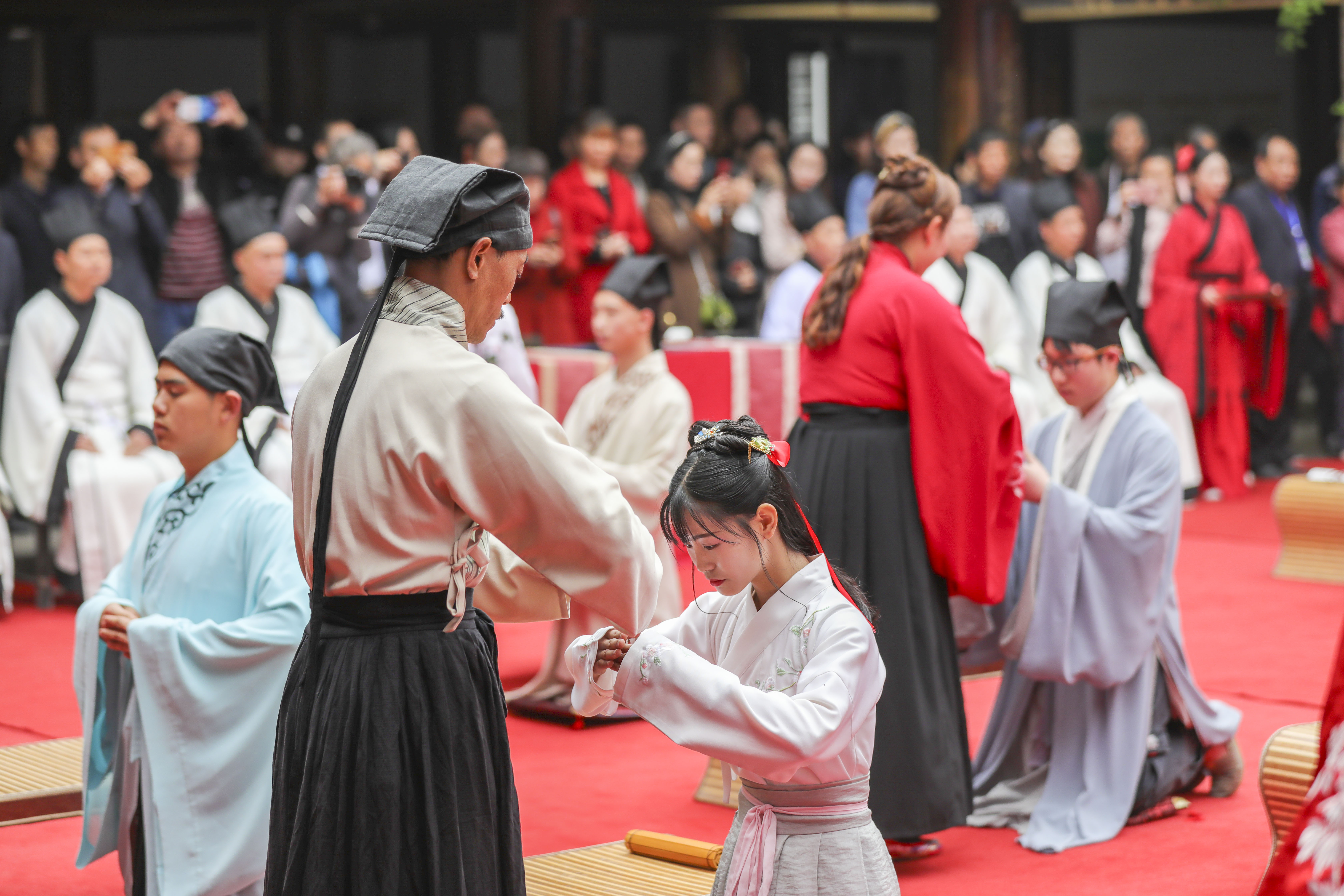 重庆永川:成人礼传承中国传统文化