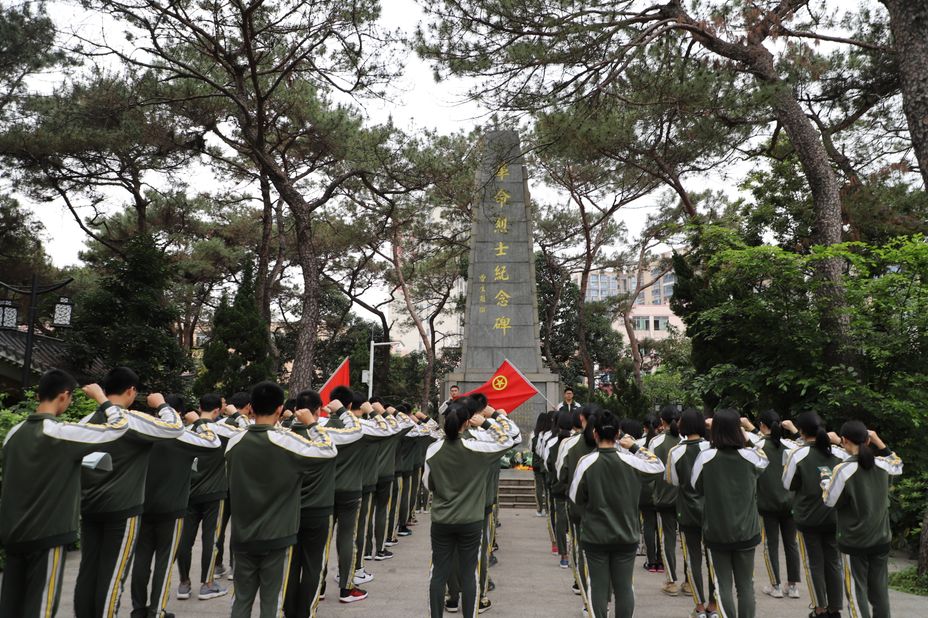 東莞學子文明祭祀緬懷先烈寄哀思