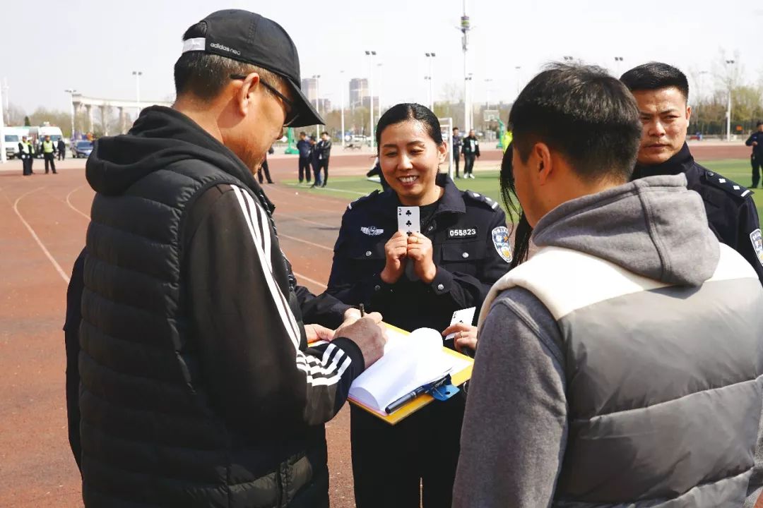 滄州黃驊市公安局舉行忠誠保大慶強警護平安主題警營文化活動