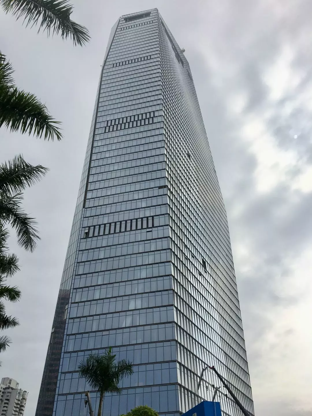 华侨城总部大厦图片