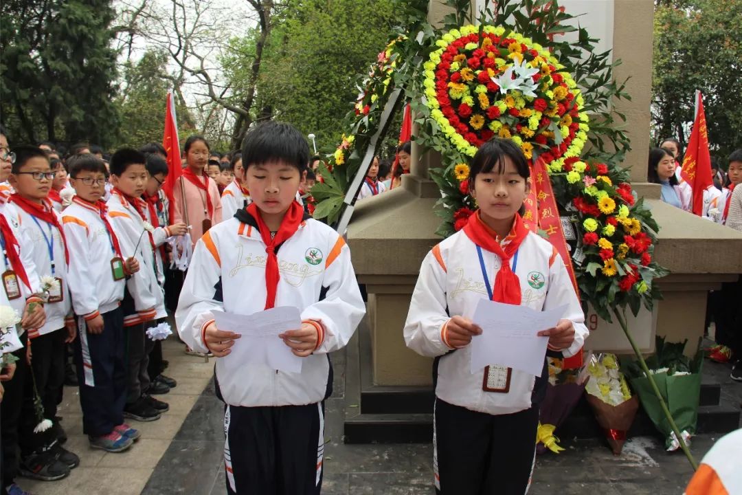 清明节丨我们向先烈们致敬