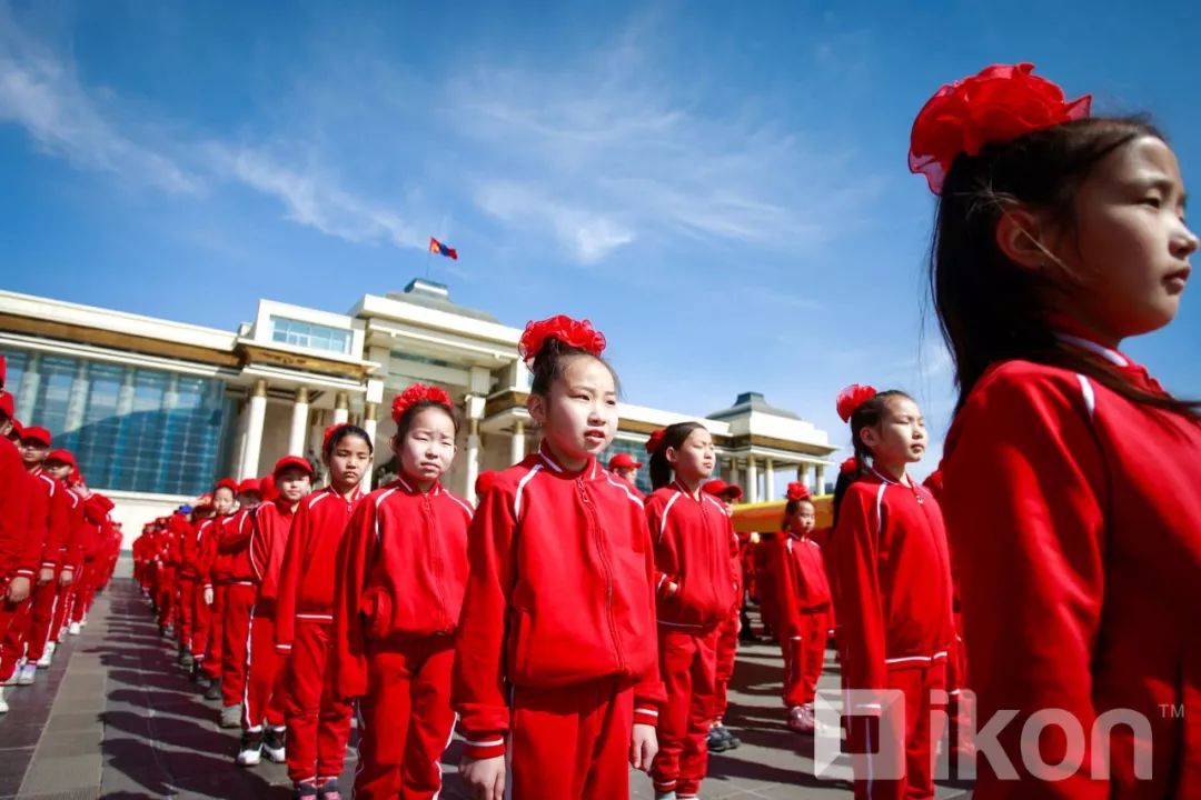 蒙古国总统巴图图拉嘎图片